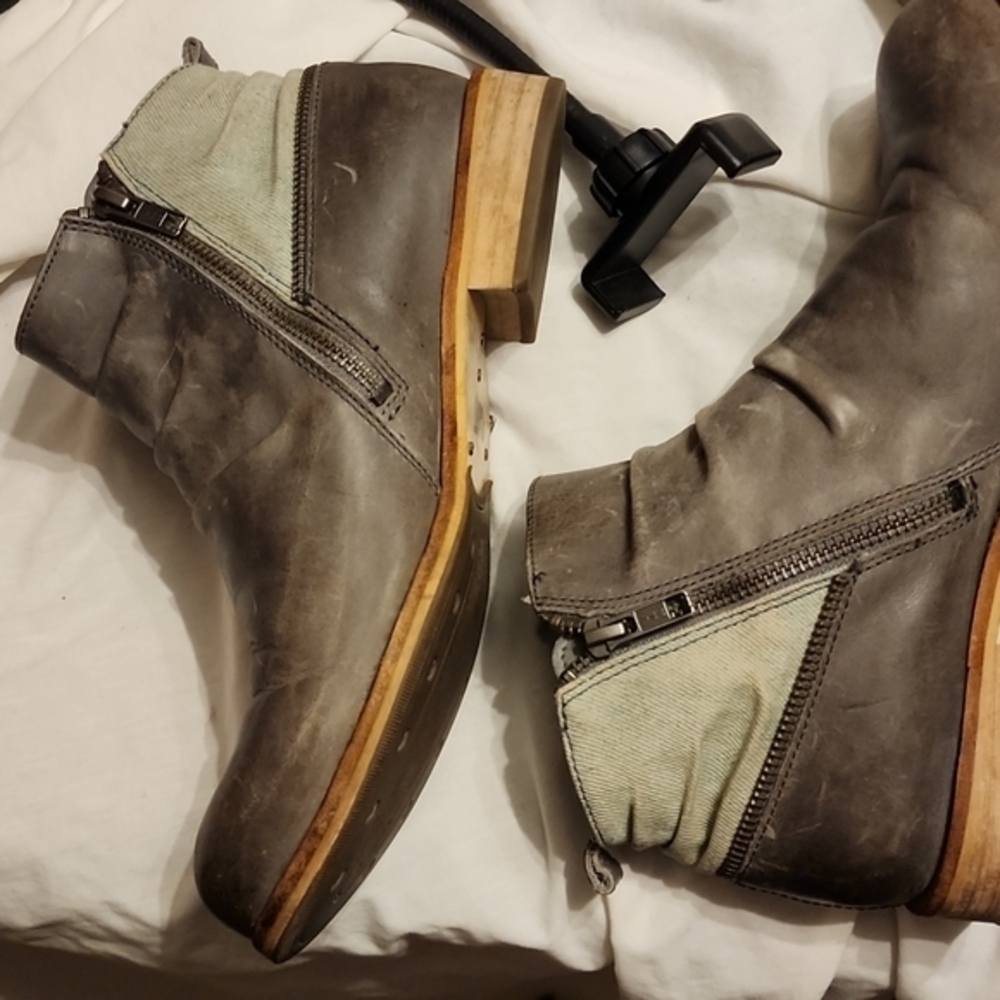 CAT Mixed Media Moto Ankle Boots Distressed Faux Leather Canvas Block Heel 8 - Picture 12 of 15